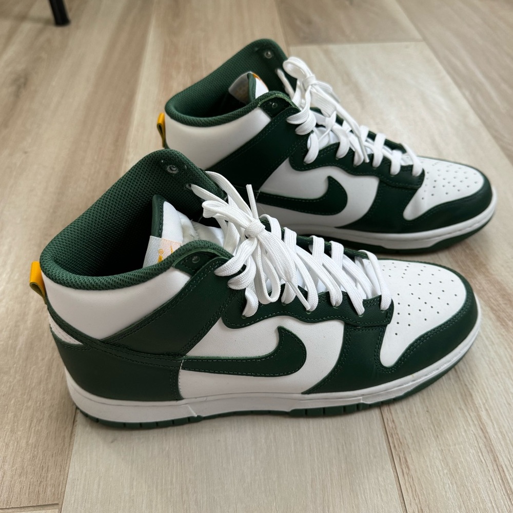 Nike dunk high “Australia”